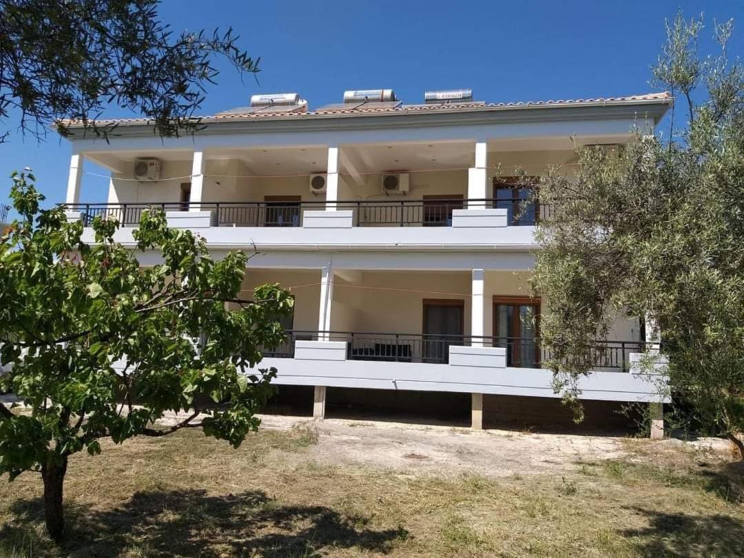 Chris Studios Vasiliki  Exterior photo